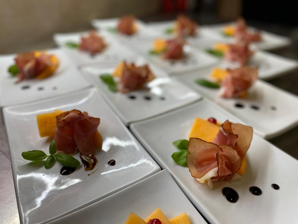 Malom Club Panzio Bed and Breakfast Baja Εξωτερικό φωτογραφία